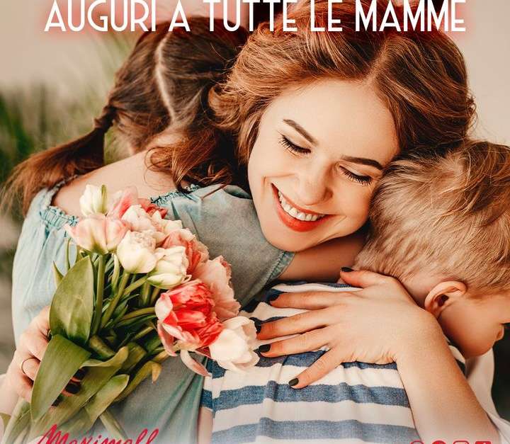 La mano che fa dondolare la…