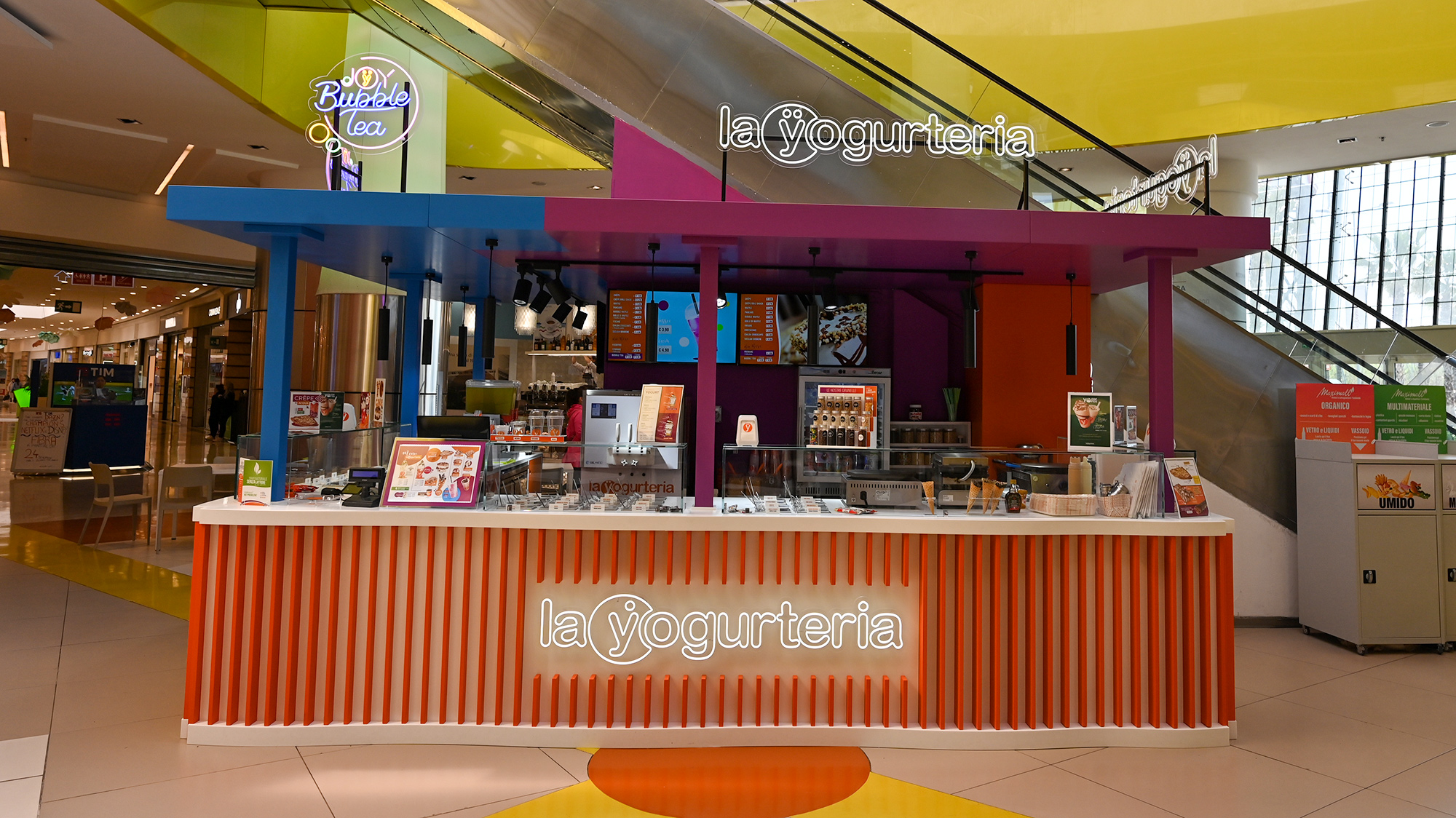 la-yogurteria-maximall-pontecagnano-vetrina