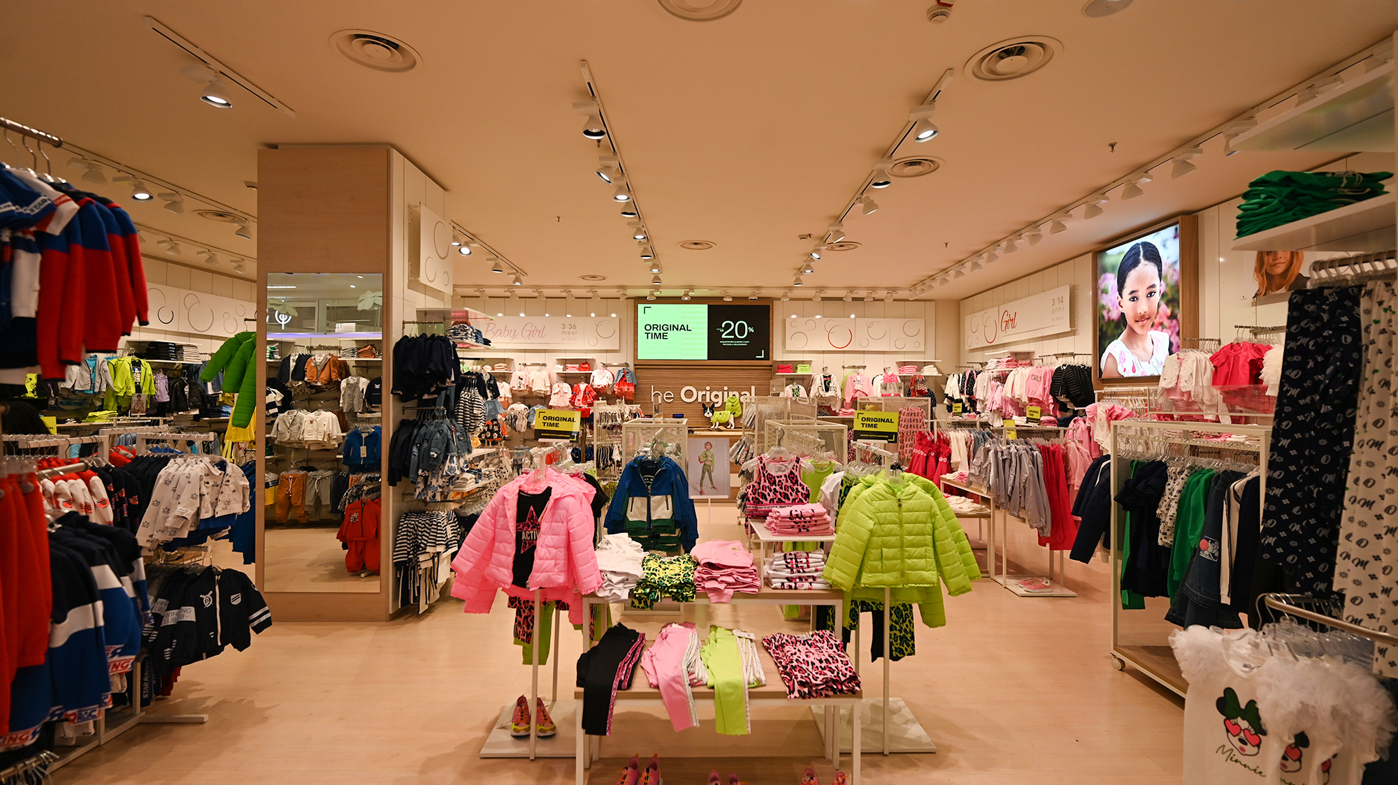 orginal-marines-maximall-pontecagnano-interno